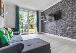Spacious 4BDR Home with Modern Comforts in Downshill